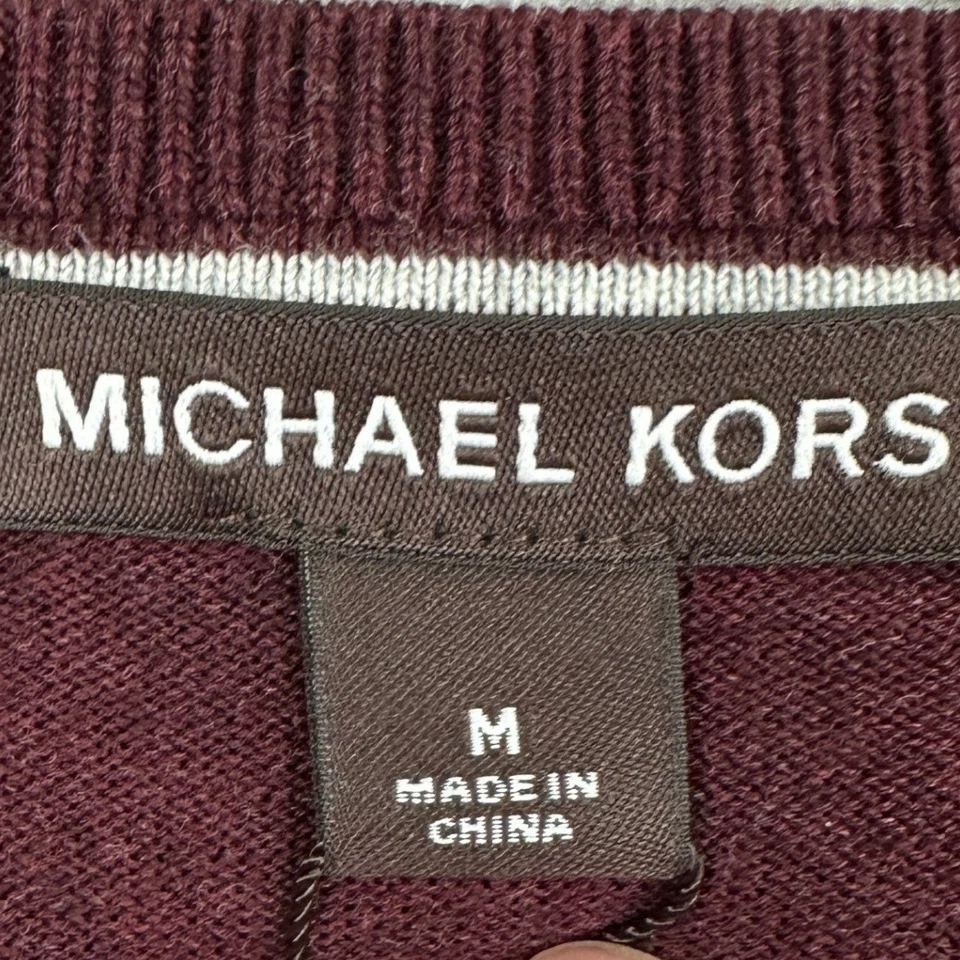 Suéter Michael Kors Cuello en V Hombres Medio Granate Tejido Ligero Logo Pullover NUEVO Foto 4 de 4