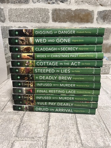 12 Irish Tearoom Mysteries - Hardcover - Annie's Fiction 2024 Elizabeth Penney Bücher