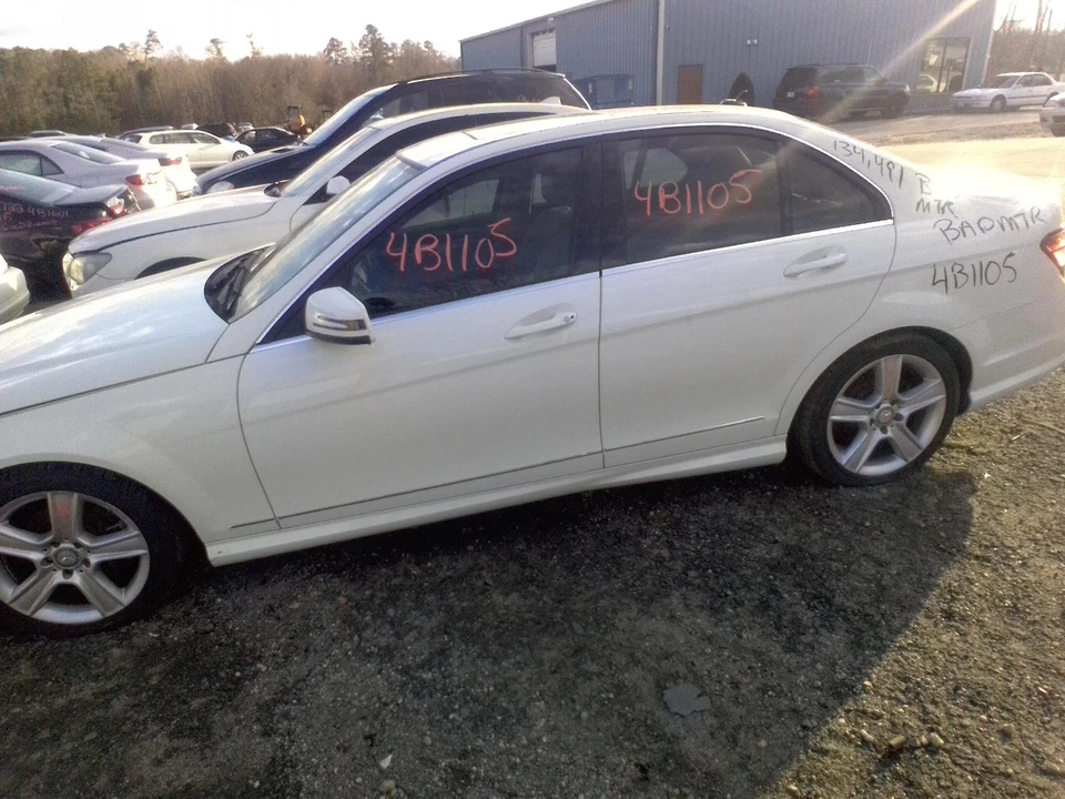 Б/у стекло панели крыши подходит: 2011 Mercedes-Benz Mercedes c-class 204 тип C250 Sd - Изображение 4 из 4