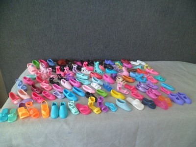 KONVOLUT BARBIE PUPPEN UNGERADE FLACHE SCHUHE PASSEN NUR PLATTFÜSSE PUPPEN KONVOLUT