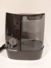Honeywell HWM845 Warm Mist Humidifier - Black Works Great