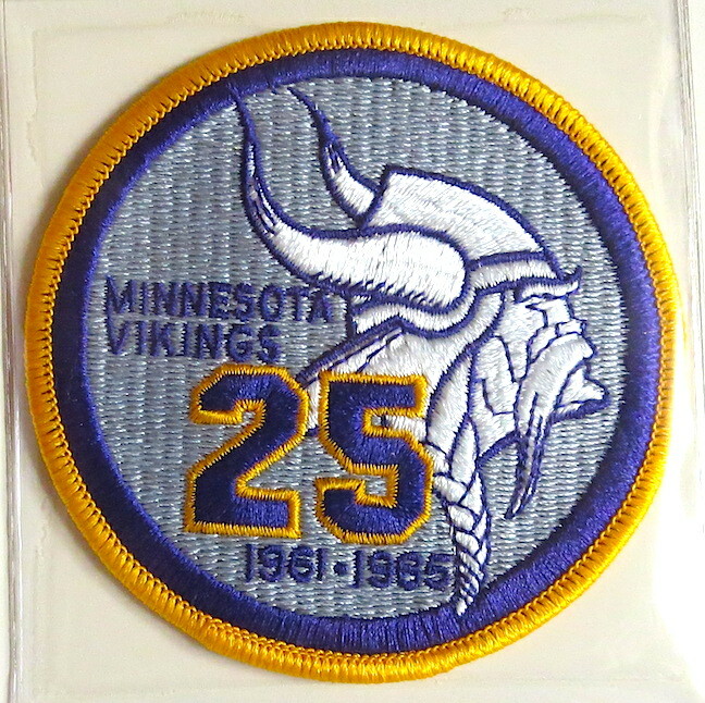 MINNESOTA VIKINGS 25th ANNIVERSARY NFL TEAM PATCH ONLY Willabee Ward WORN  1985