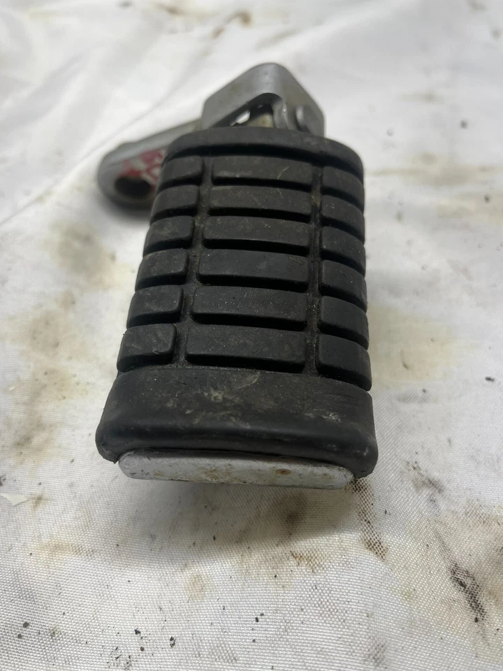 Honda V45 Magna VF700 1985 estriba Foto 2 de 4