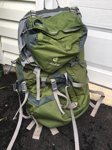 deuter mochilas trekking