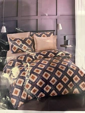 DUVET COVER AND TWO PILLOWCASES NO DUVET INCLUDED