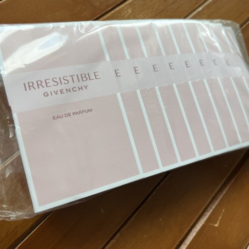 Givenchy 20 X IRRESISTIBLE Eau De Parfum edp Vials Samples Travel