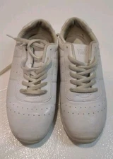 Used Yingrui White Cheer Cheerleading Tumbling Shoes Accent Size 5 White