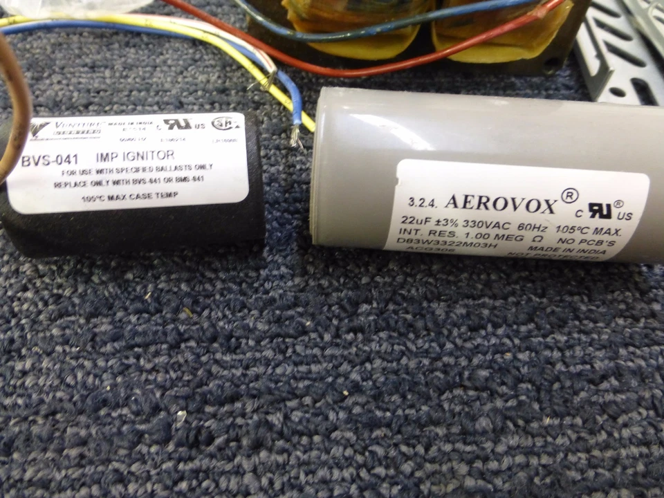 Lastre de iluminación Venture 320 vatios 120/208/240/277 V clase H haluro metálico Foto 2 de 3