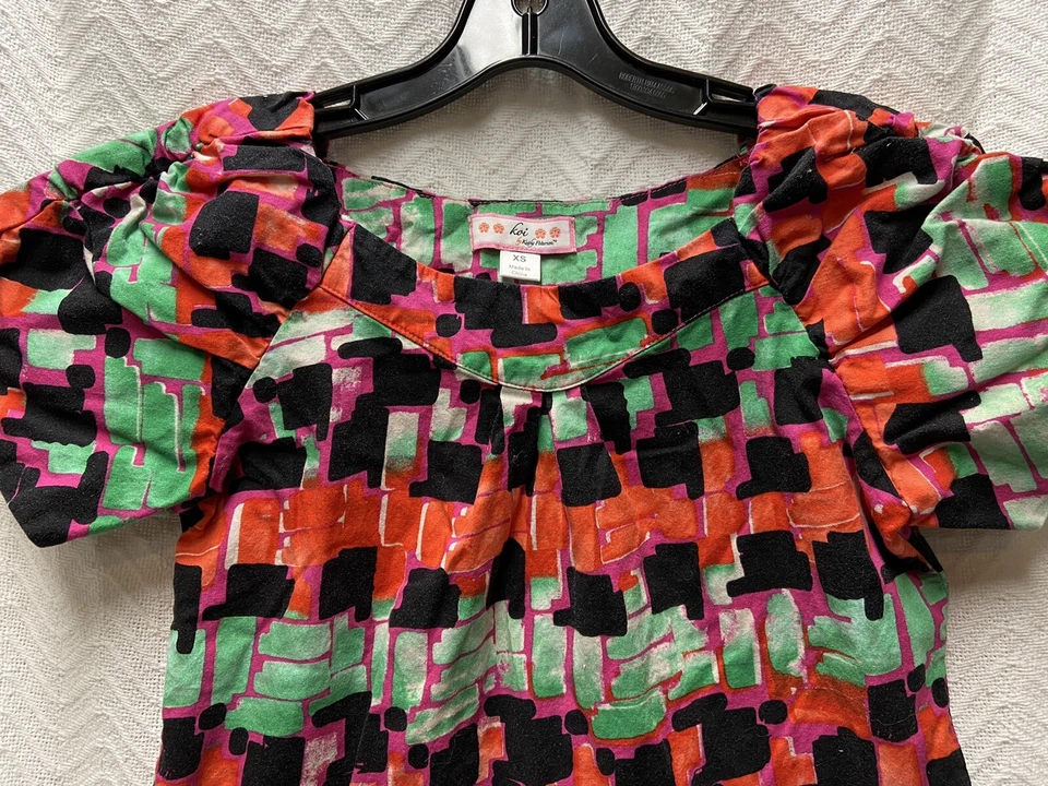 Koi By Kathy Peterson Multicolored Patterned Size XS Scrub Top - Image 3 of 4