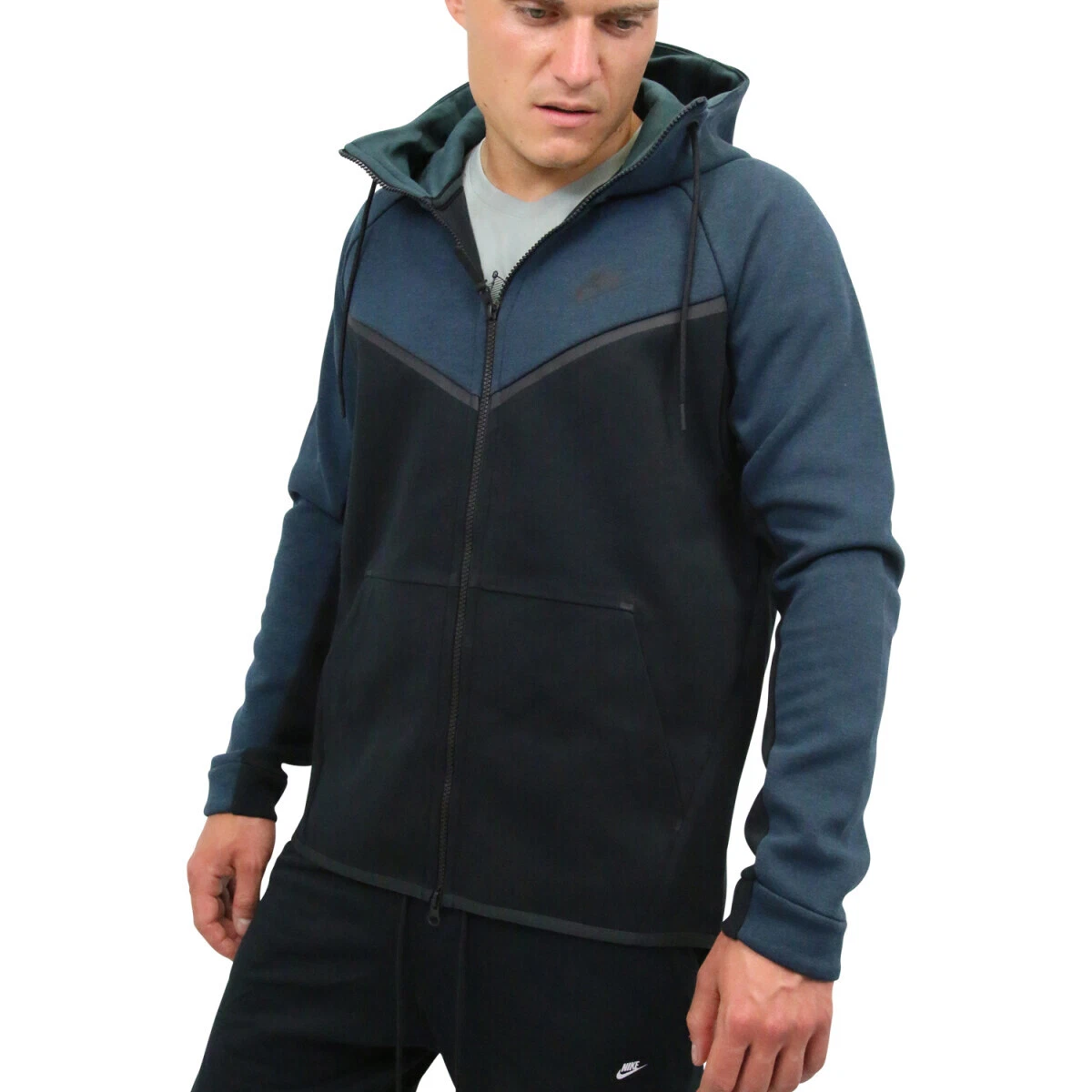 TECH FLEECE WINDRUNNER FULL-ZIP JACKET BLACK