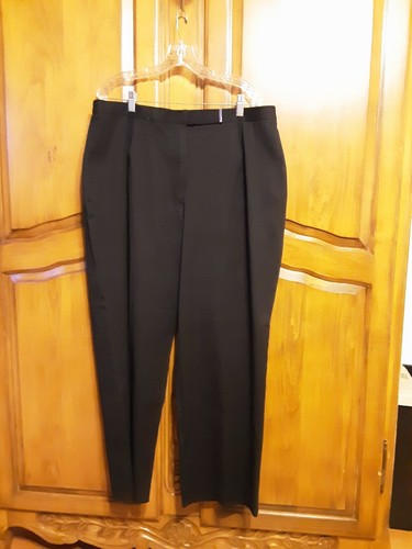 Liz Claiborne Women Black Classic Pants 