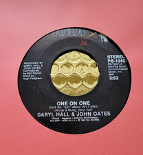 Vintage HALL & OATES, ONE ON ONE, 7" vinyl 45 rpm PB-13421 0649
