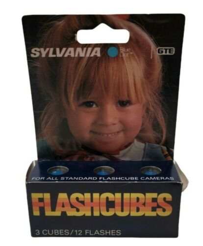 Vintage Sylvania GTE Blue Dot Flash Cubes 3 Pack 12 Flashes Three Flashcubes NEW
