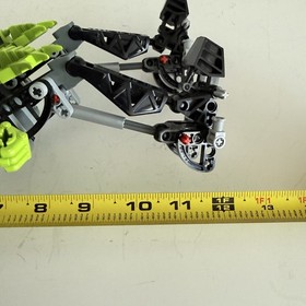 Lego Bionicle Tuma 8991 Black Gray Green Incomplete Action Figure READ