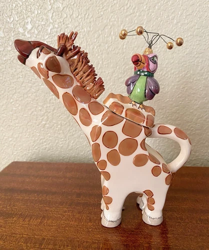 Unique Wildlife Swak Hager Baby Giraffe &Flossie Bird Ceramic Tea Coffee Creamer