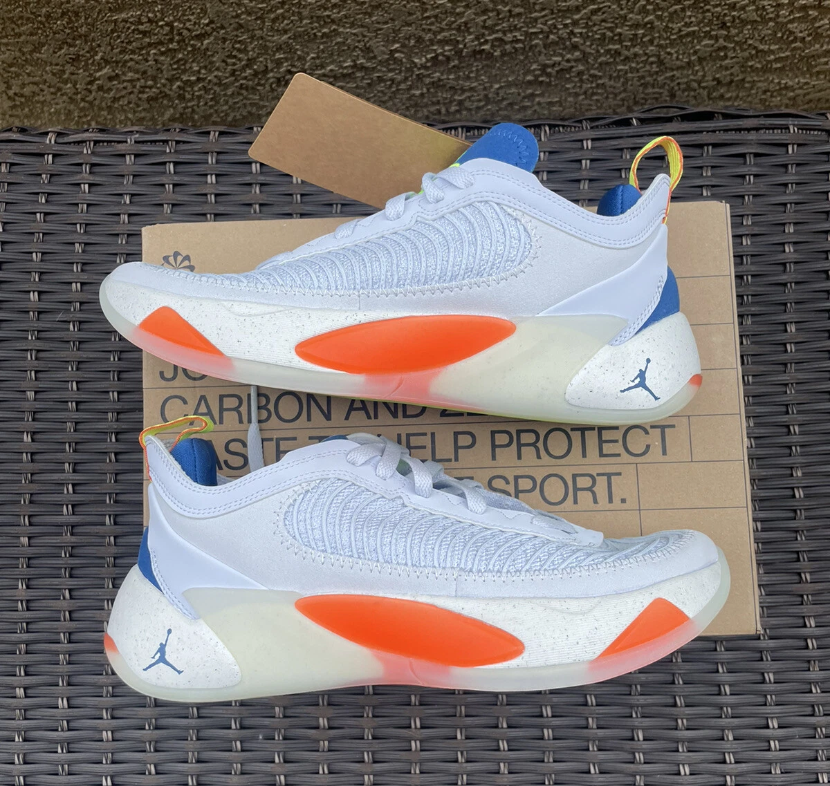 Big kids basketball shoes top