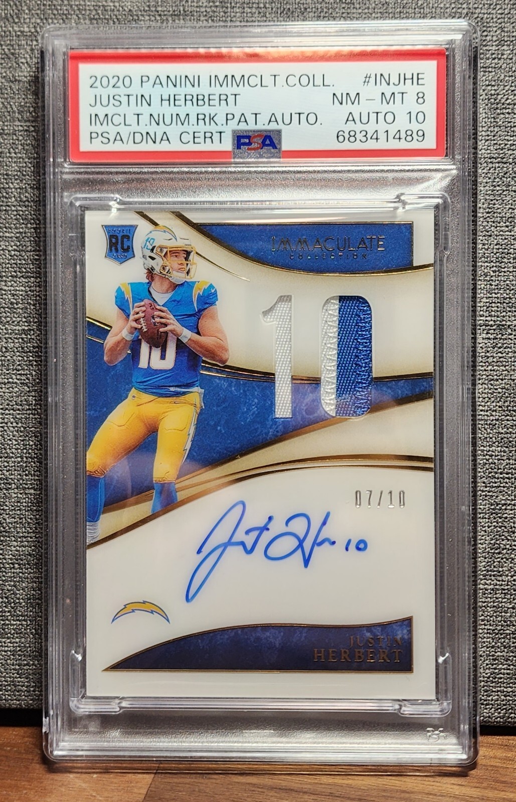 Justin Herbert Panini Immaculate Collection Immaculate Numbers Rookie Patch Autographs #INJHE Base