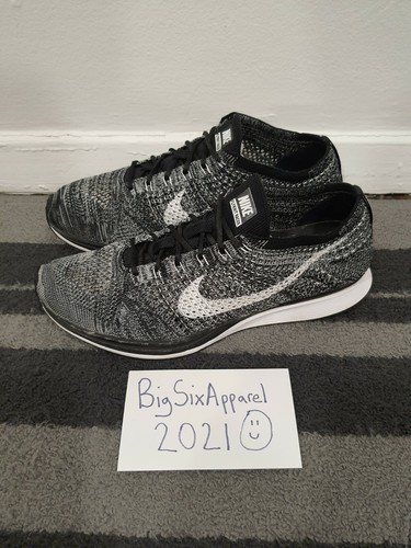 nike flyknit racer oreo volt