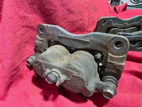Pinzas de freno delanteras con pastillas Subaru Outback 1995-2005. (2590A) - Imagen 4 de 4