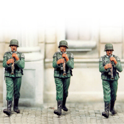 SOL Model 1/35 Clarinet Player (3 Figures)