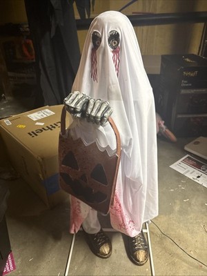 Spirit Party City Bloody Ghost Trick-Or-Treating Animatronic Need Gone Asap