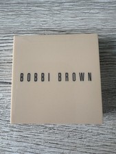 Bobbi Brown Illuminating Powder  Buff