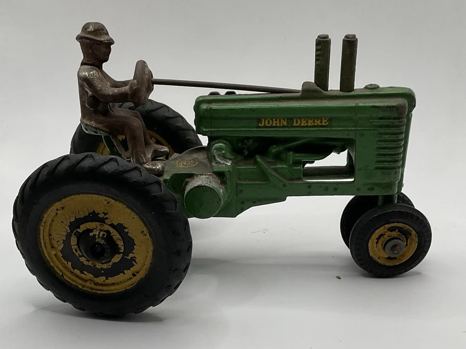 Arcade John Deere Model A Tractor with Farmer Cast Iron Original - Image 2 of 4