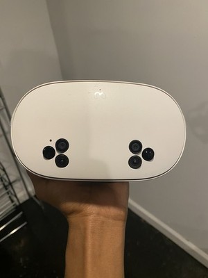Oculus Quest 3s Its In Good Condition Has A Few Scratches But Works Well.