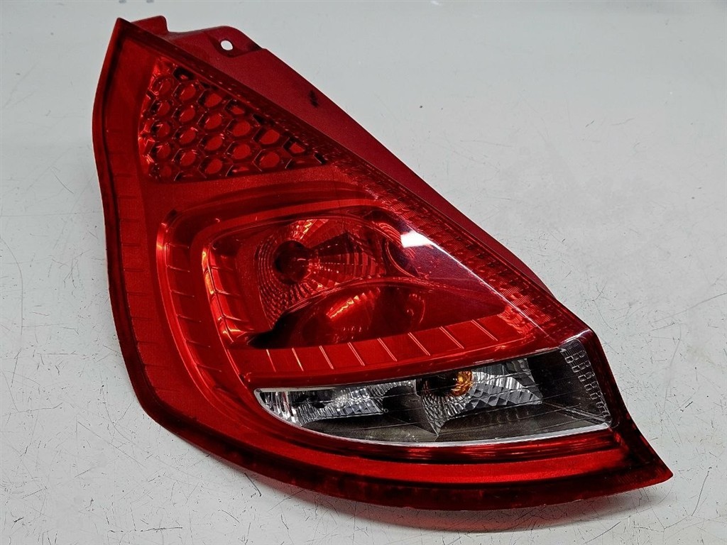 FANALE STOP POSTERIORE DESTRO DX PER FORD Fiesta 6° Serie 1877011 F6JB/D (08>17