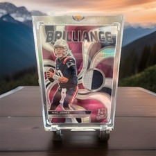 2022 Panini Spectra Mac Jones Neon Pink Prizm /15 Patriots MEM