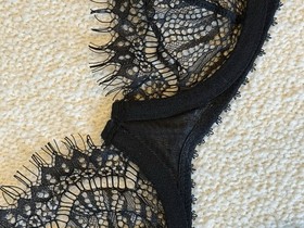 Maison Close Black Lace Underwire Bra &ndash; 32B / FR 85B &ndash; Like New