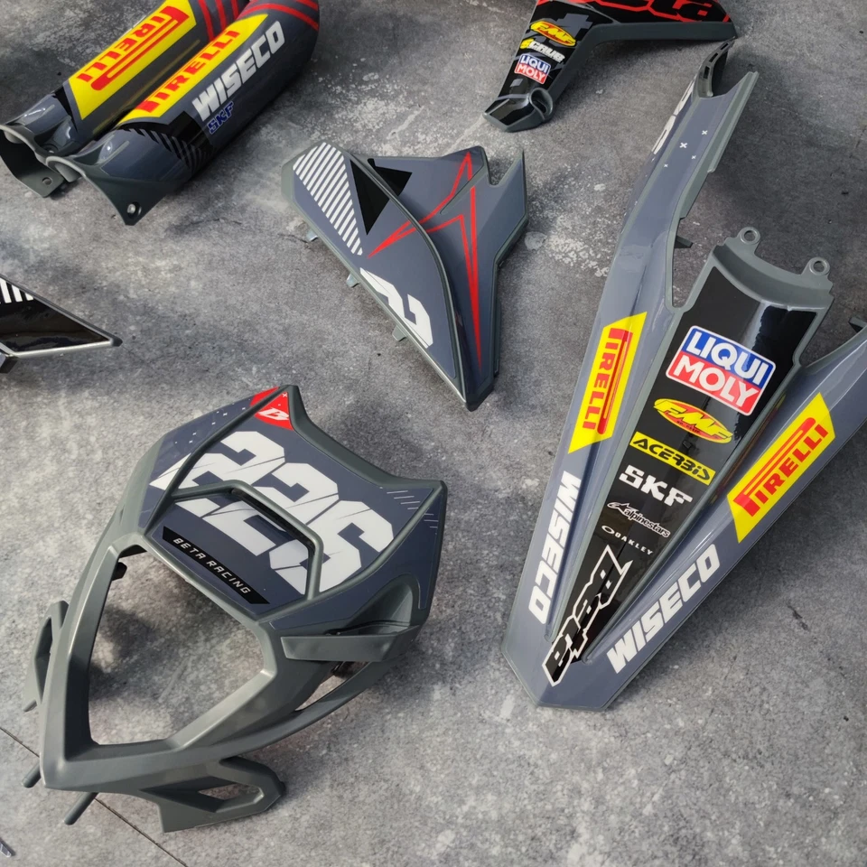 Plásticos + Gráficos Beta RR 2023 2024 Foto 2 de 4