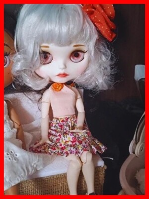 12'' Nude Blythe Doll   Jointed Body White Matte Face Short Silver Hair Eyebrows