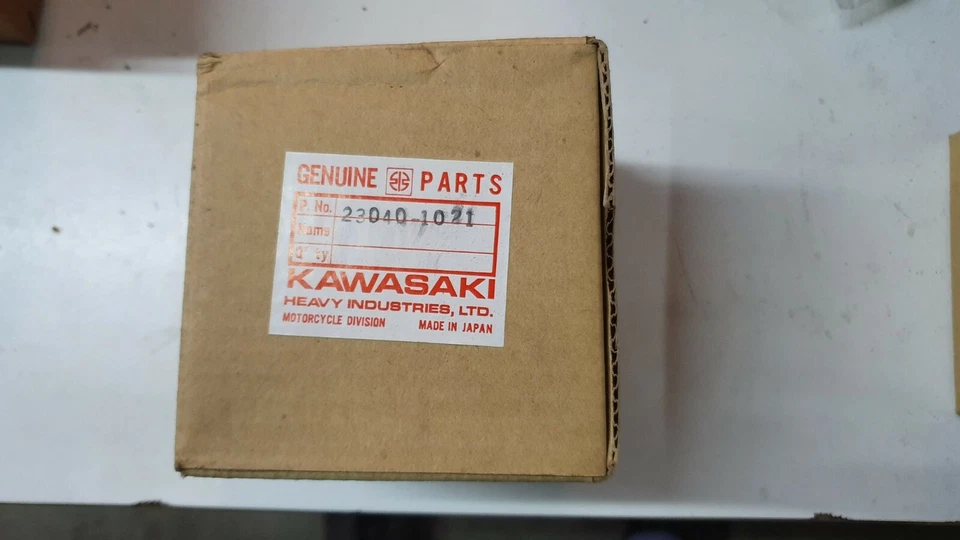 Lamp assy,turn signal; Front KZ1300 23040-1021 KAWASAKI OEM NEW GENUINE - Image 2 of 4