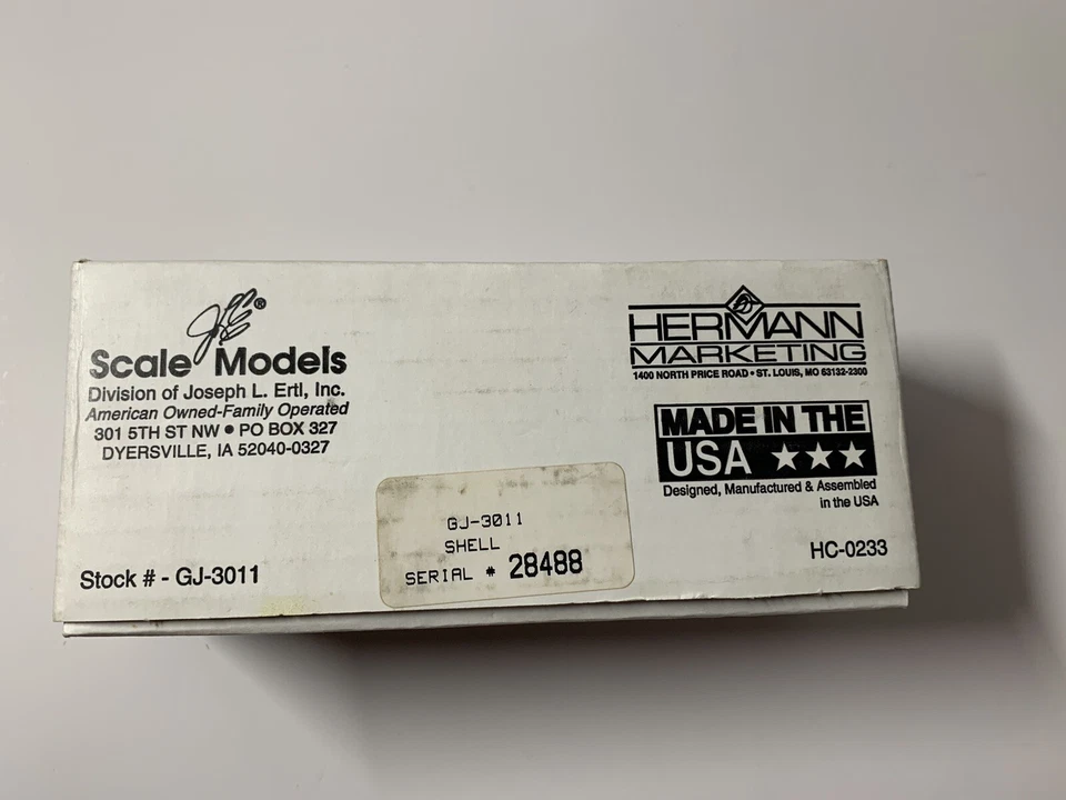 Joseph L. Ertl DIECAST METAL 1935 MACK TANKER BANK Foto 4 de 4