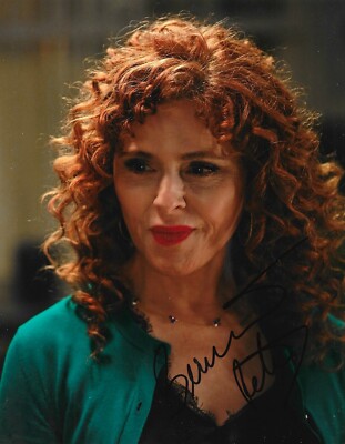 Bernadette Peters Signed Zoeys Extraordinary Playlist 10x8 Photo 