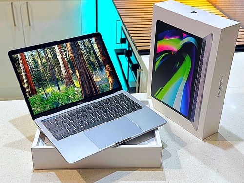 MacBook Pro TouchBar/ID intel®Core™i7*1TB SSD*16GB*macOS Sequoia✶Apple✶USBC✶ ✶ - Picture 4 of 12