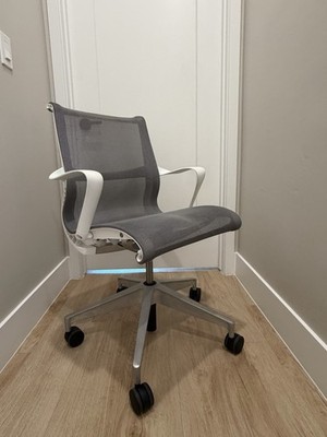 Herman Miller Setu | fully loaded | Grey / Studio White | 9.5/10 | Free Shipping