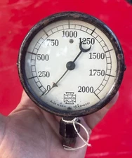 Vintage Shop Test Equipment - 3.5" Round US Gauge Co 4201 Instrument 0-2000 PSI
