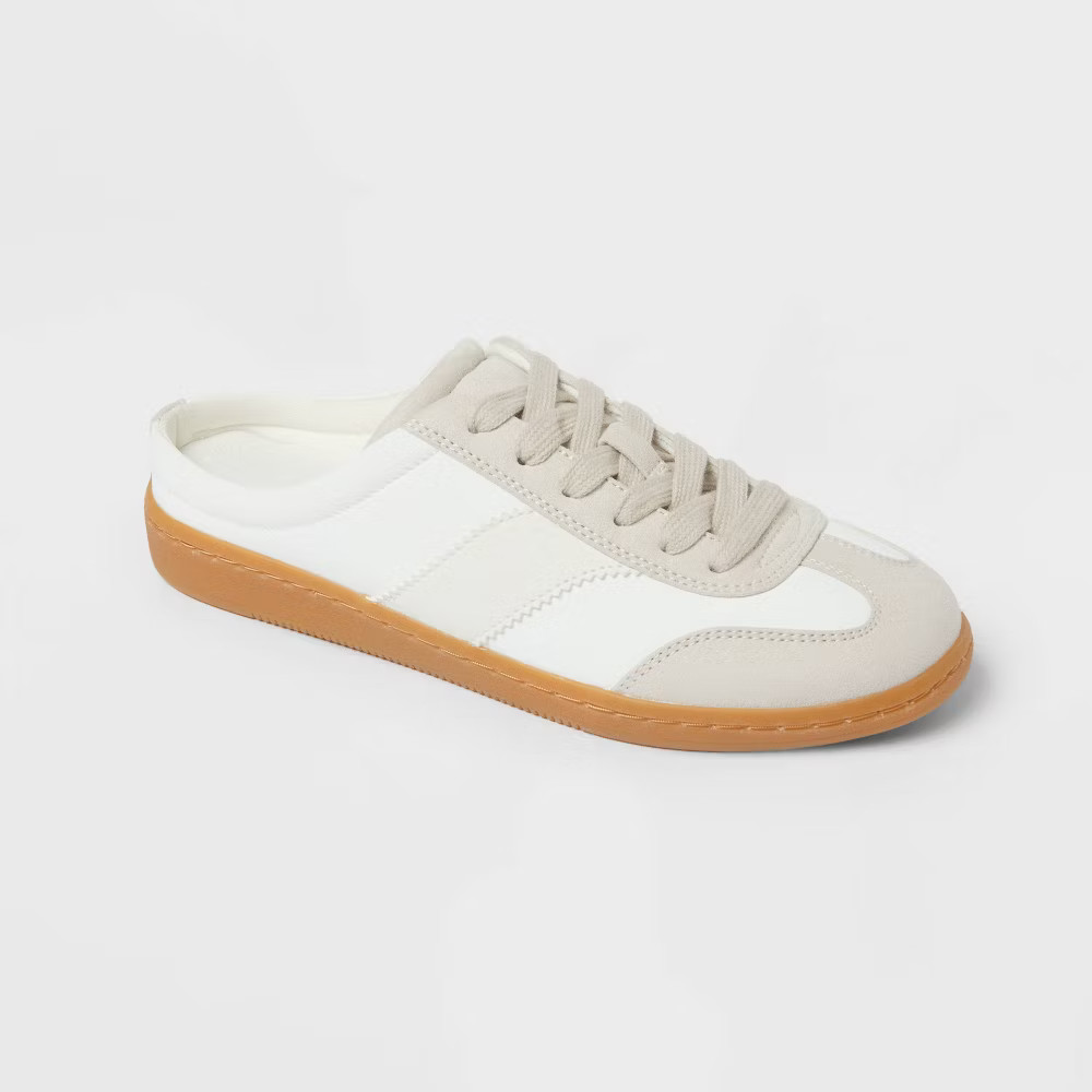 Women s Lina Sneakers with Memory Foam Insole - Universal Thread White 85 2390₽