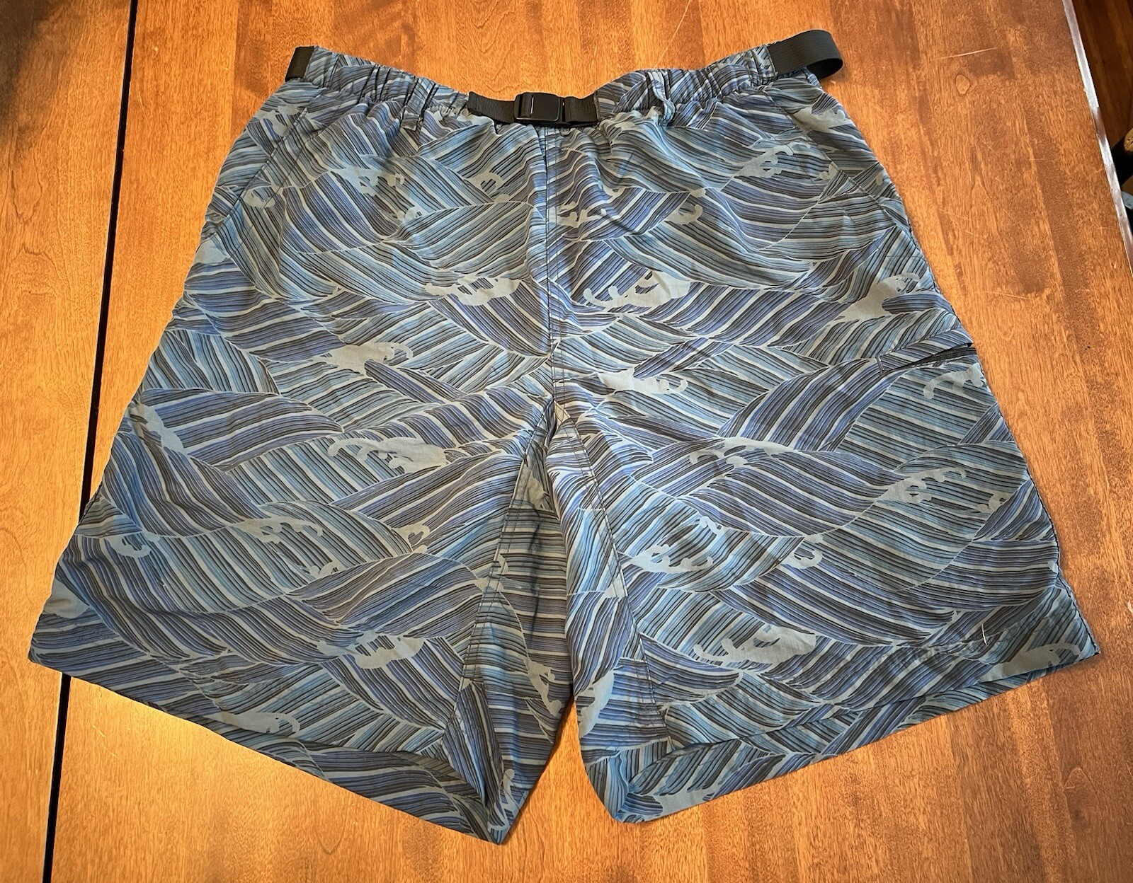 Patagonia 2010 River Shorts Wave Pattern PYB 57090S0 Mens Size Large