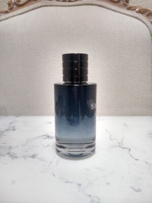 Dior Sauvage 60ml 内容量90% 箱無し Amazon | 【国内正規品】DIOR ディオール ソヴァージュ オードゥ