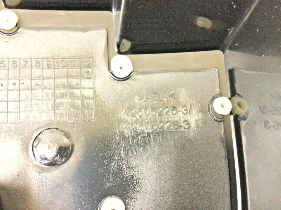 Emblema de la parrilla delantera Buick Envision 2019 2020 color tri-shield nuevo OEM 42505226 Foto 4 de 4