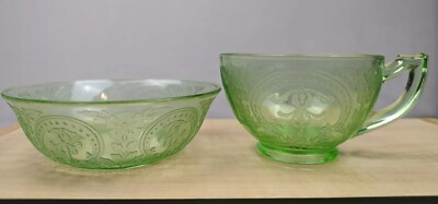 Hazel Atlas Uranium Florentine Poppy Serving Bowl & Cup Green 1930s Vgc 2 Pc VTG