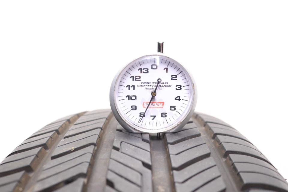 Hankook Kinergy ST 225/75R15 usado - 102T - 7,5/32 sin reparaciones Foto 3 de 4