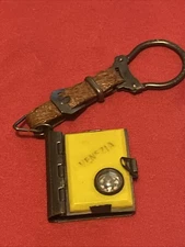 Vintage Venezia Italy Souvenir look book with compass keychain attractions