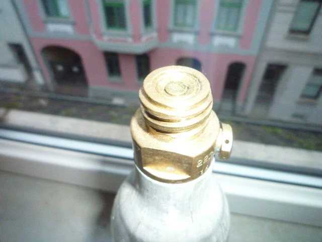 CO2 Zylinder für Soda-Stream 60L Kohlensäure Leer Tauschzylinder CleanPac - Bild 2 von 4