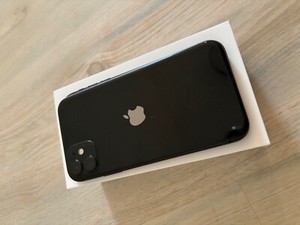 Apple iPhone 11 A2221 (CDMA + GSM) - 64GB - Schwarz (Ohne Simlock) (Dual-SIM)