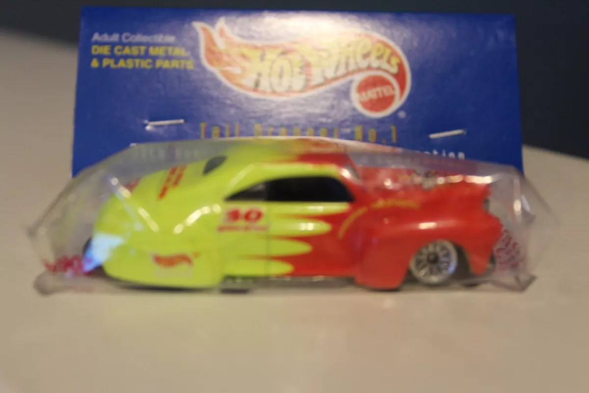 1998 Hot Wheels 30th CONVENTION CAR yellow / red TAIL DRAGGER in BAG  w/protector