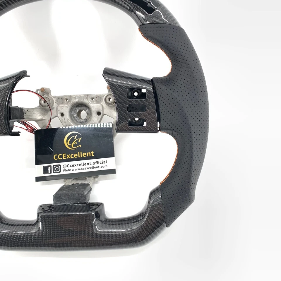 For Nissan 350Z/Z33 2002-2009 real carbon fiber steering wheel - Image 2 of 4